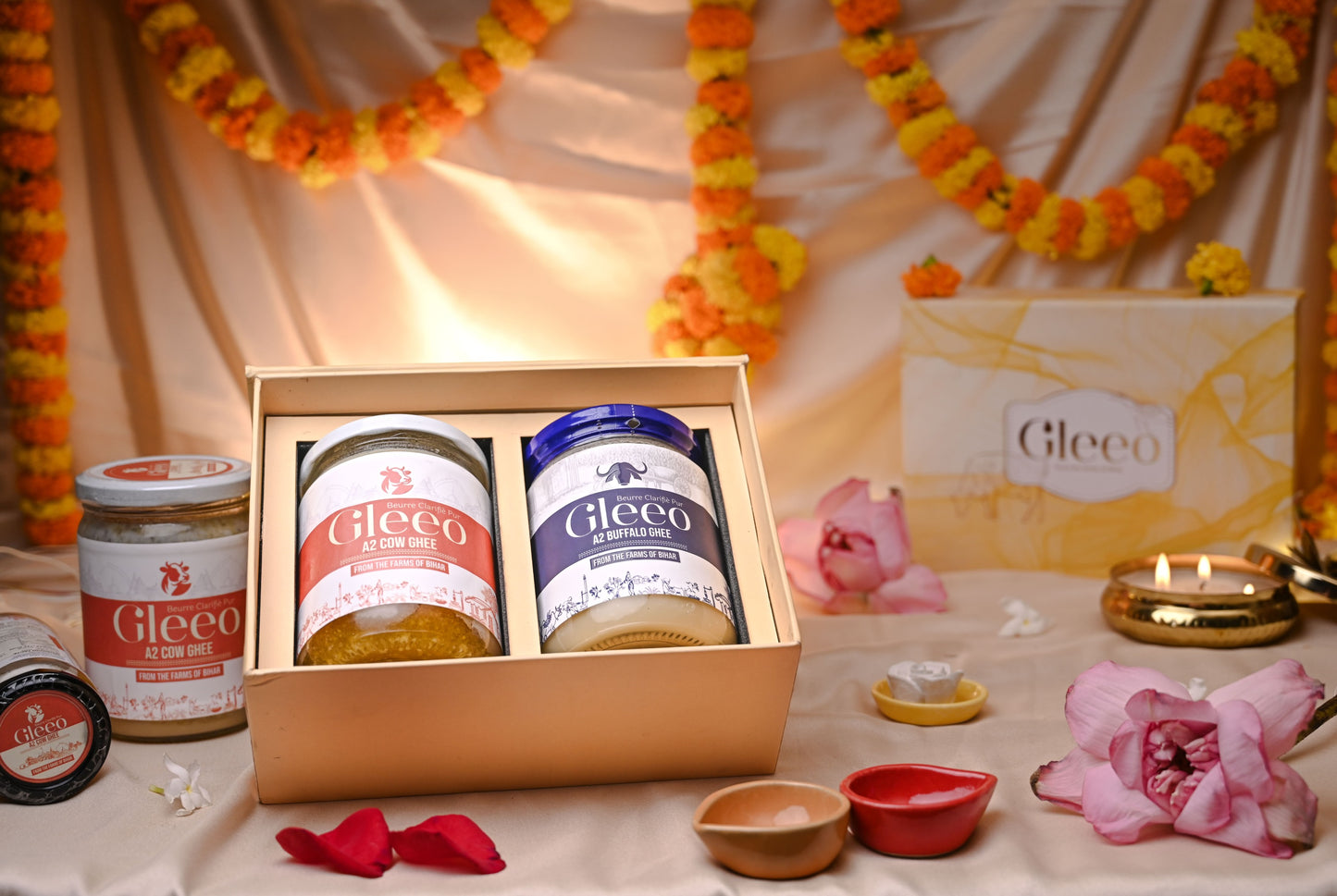 Gleeo Gift Box - Combo of Two 500ML Cow and Buffalo A2 Ghee